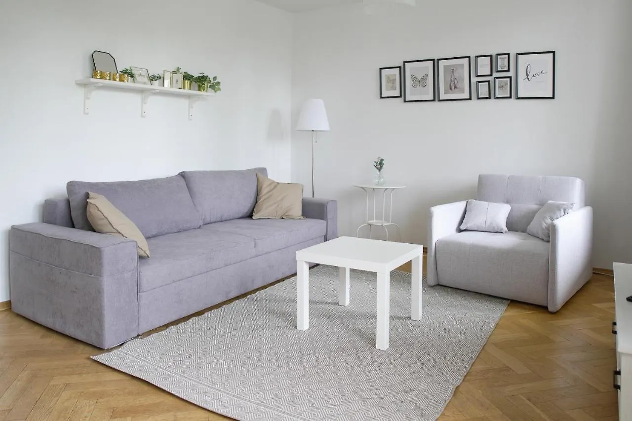 Apartament Przy Parku Saskim Varşova Daire